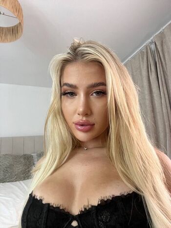 xalexraex Leaked Nude OnlyFans (Photo 34)
