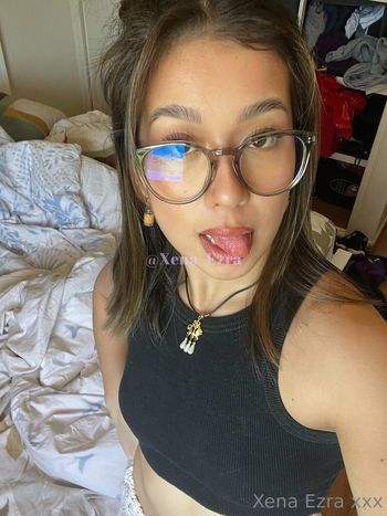 xena_ezra