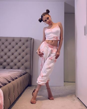 Xenia Tchoumi