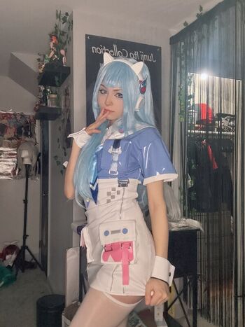 xenluvsmiku