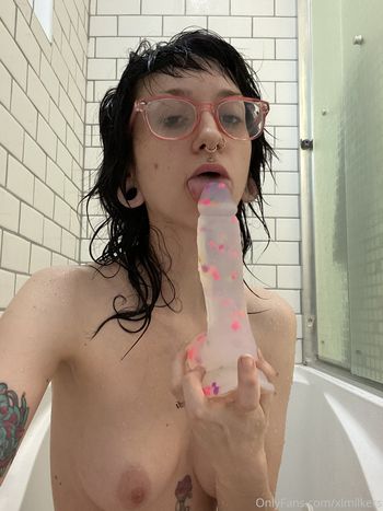 xlmilkers Leaked Nude OnlyFans (Photo 13)