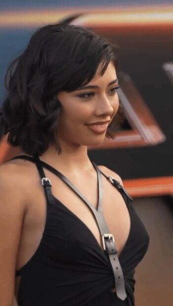 Xochitl Gomez
