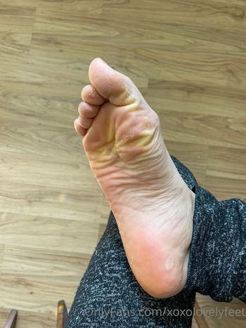 xoxolovelyfeet