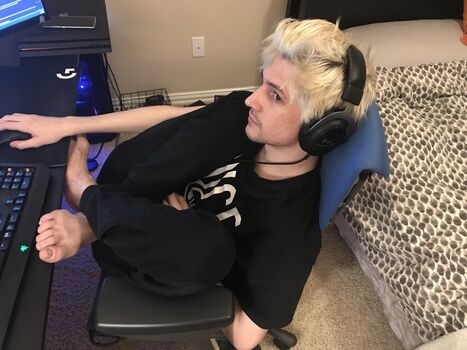 xqcow1 Leaked Nude OnlyFans (Photo 6)