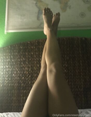 xteenytinyfeetx Leaked Nude OnlyFans (Photo 8)