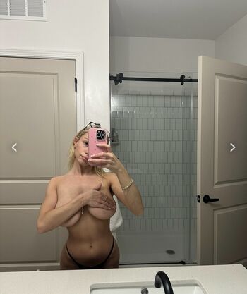 Xxsarabrooksxx Leaked Nude OnlyFans (Photo 33)