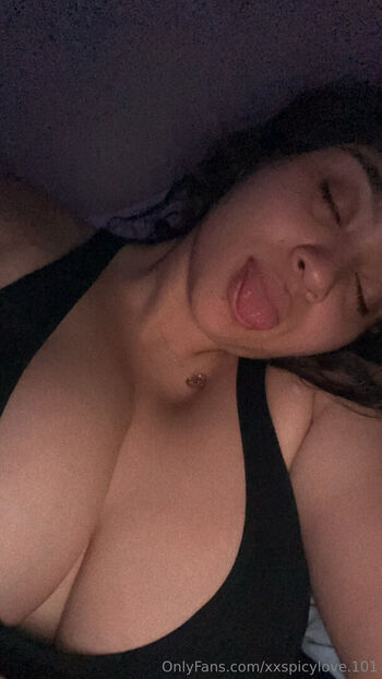 xxspicylove.101 Leaked Nude OnlyFans (Photo 3)