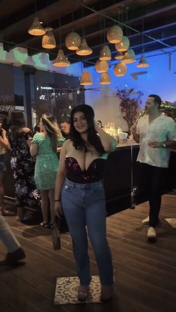 Xyanely222 Leaked Nude OnlyFans (Photo 3)