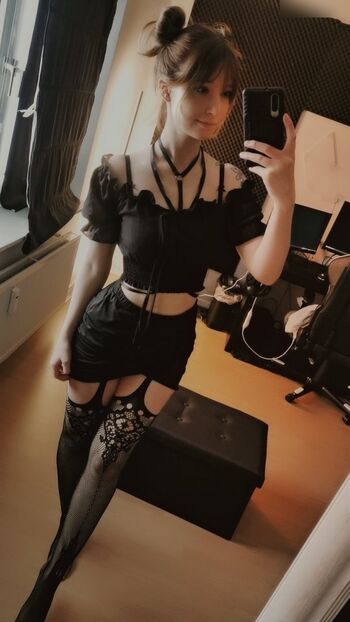 Yakisa.insta Leaked Nude OnlyFans (Photo 11)