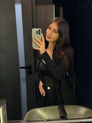 yanajane