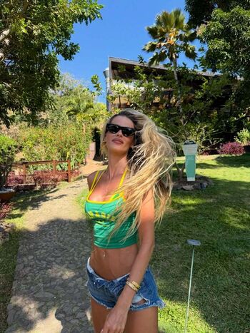 Yasmin Brunet Leaked Nude OnlyFans (Photo 161)