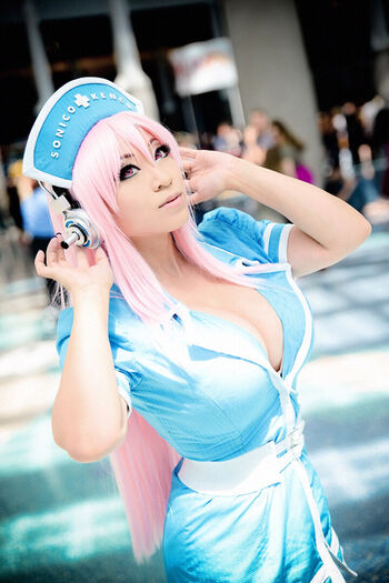 Yaya Han