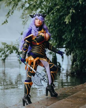 Yaya Han
