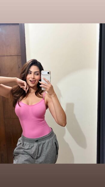 Yesha Sagar Leaked Nude OnlyFans (Photo 8)