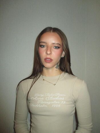 Young Miko Leaked Nude OnlyFans (Photo 11)