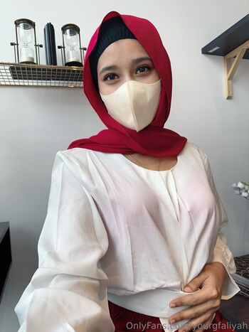 yourgfaliyah