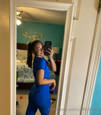 Yourgirllinds