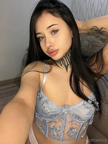 yourhottienica