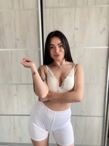 yourlesbianx Leaked Nude OnlyFans (Photo 8)