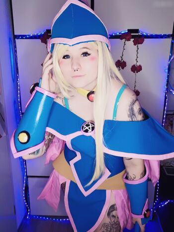 Yuki Cosplay
