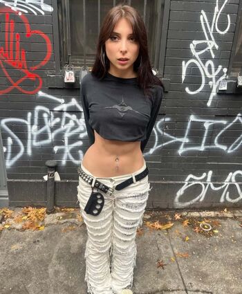 yungch3mist Leaked Nude OnlyFans (Photo 9)