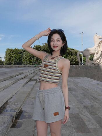 YUQI Leaked Nude OnlyFans (Photo 32)