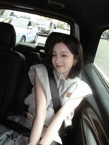 YUQI Leaked Nude OnlyFans (Photo 34)
