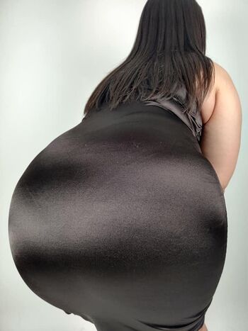 Yurino Hana