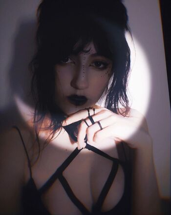 Yuunyu Leaked Nude OnlyFans (Photo 10)