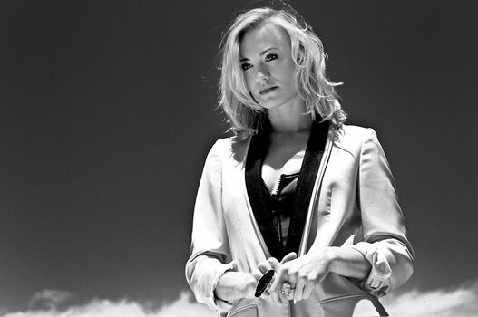 Yvonne Strahovski