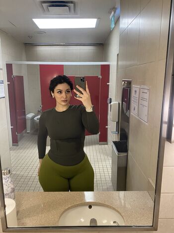 Zainaabb.ab Leaked Nude OnlyFans (Photo 14)