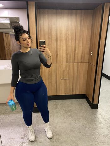 Zainaabb.ab Leaked Nude OnlyFans (Photo 27)