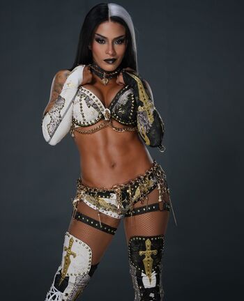 Zelina Vega