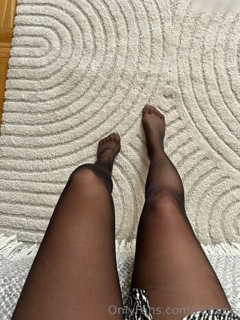 Zemine Leaked Nude OnlyFans (Photo 16)
