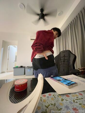 Zer0ne888 Leaked Nude OnlyFans (Photo 9)