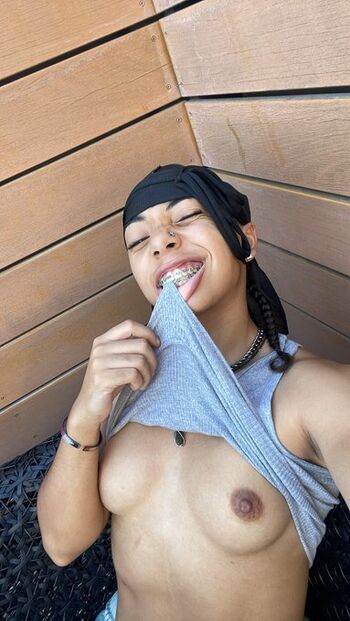 Zerella Skies Leaked Nude OnlyFans (Photo 22)