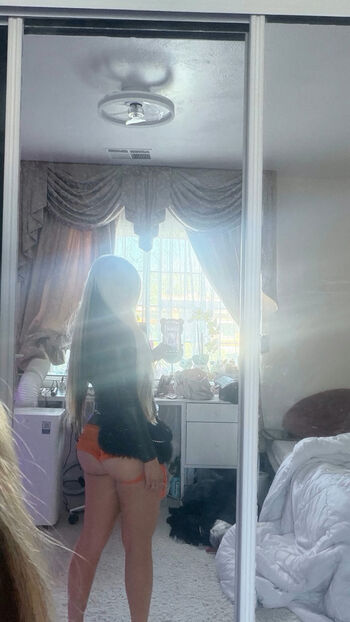 zhin.iii Leaked Nude OnlyFans (Photo 1)