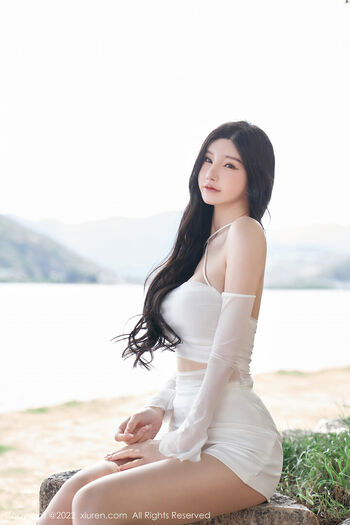 Zhou Yuxi