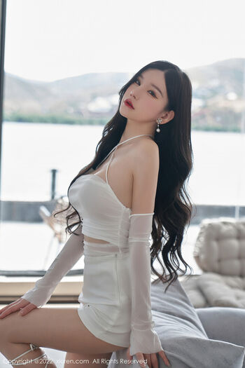 Zhou Yuxi