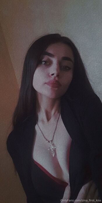 zina_first_kiss