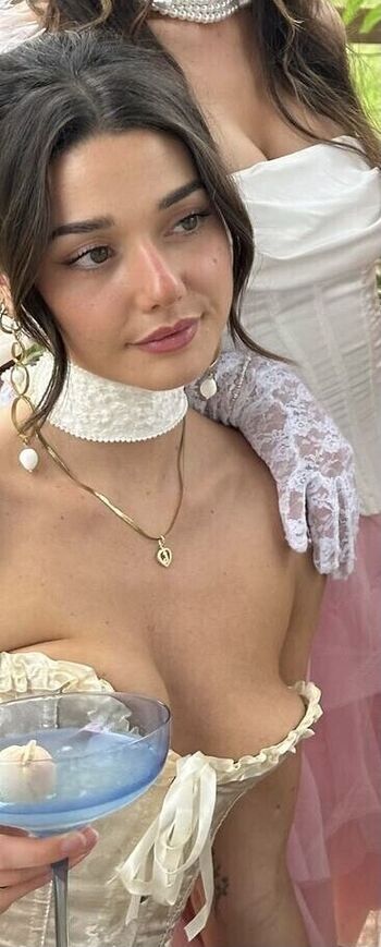 Zoe Kalotheos