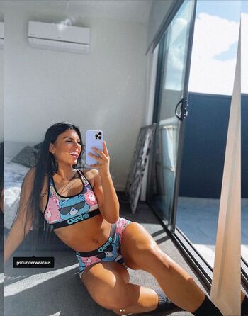 Zoe Pattison Zozavros Leaked Nude OnlyFans (Photo 3)