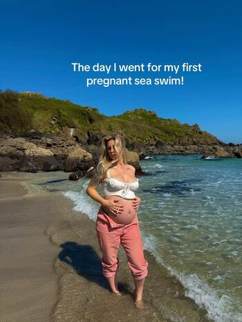 Zoeelfreyah Leaked Nude OnlyFans (Photo 1)