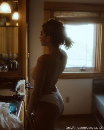 Zoey Daze