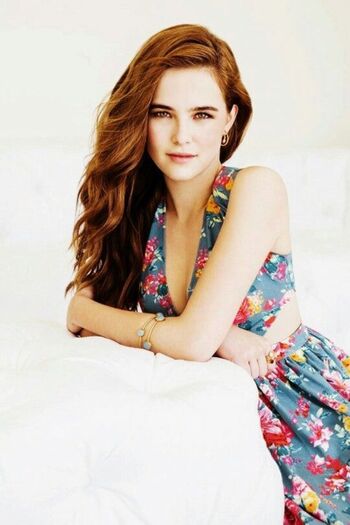 Zoey Deutch Leaked Nude OnlyFans (Photo 198)