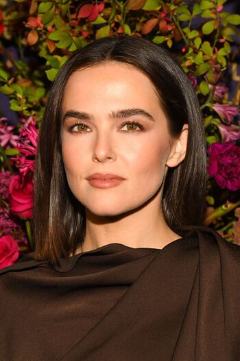 Zoey Deutch