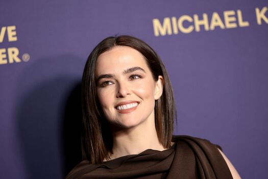Zoey Deutch