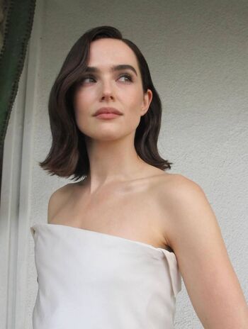 Zoey Deutch