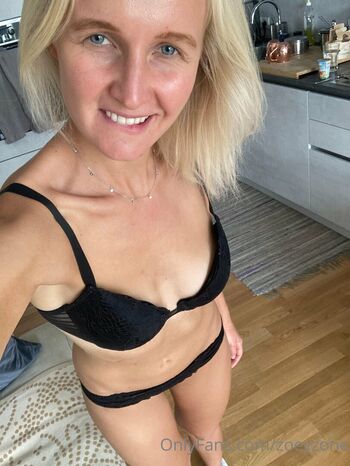 zoeyzone Leaked Nude OnlyFans (Photo 15)